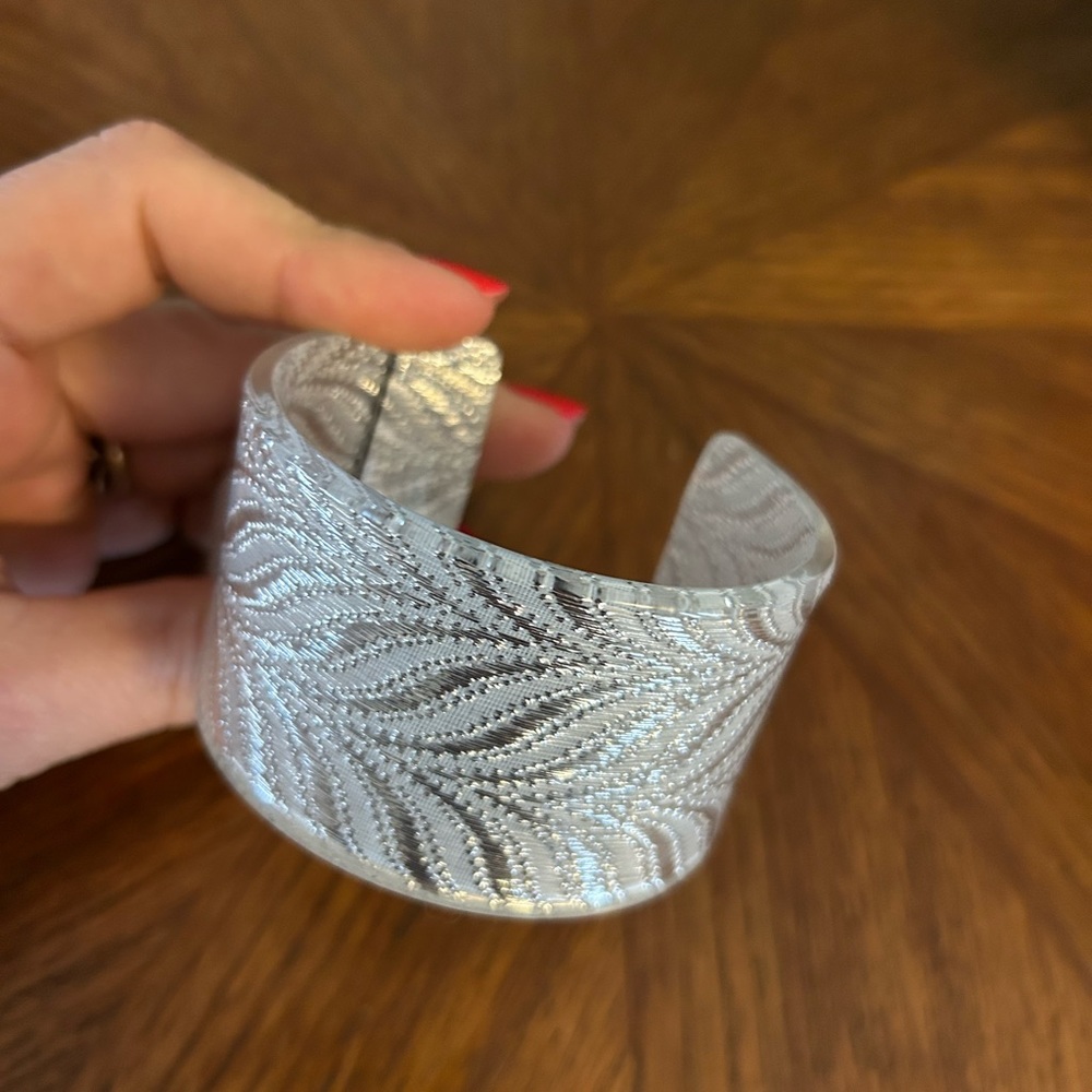 Zenzii resin cuff bracelet